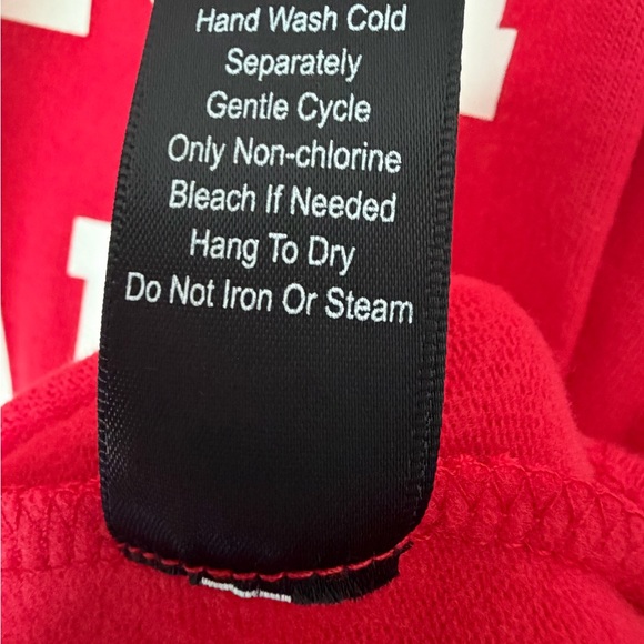 Altar’d State “It’s A Beaut Clark” Christmas Sweatshirt XS Red Graphic NWT - Picture 4 of 6